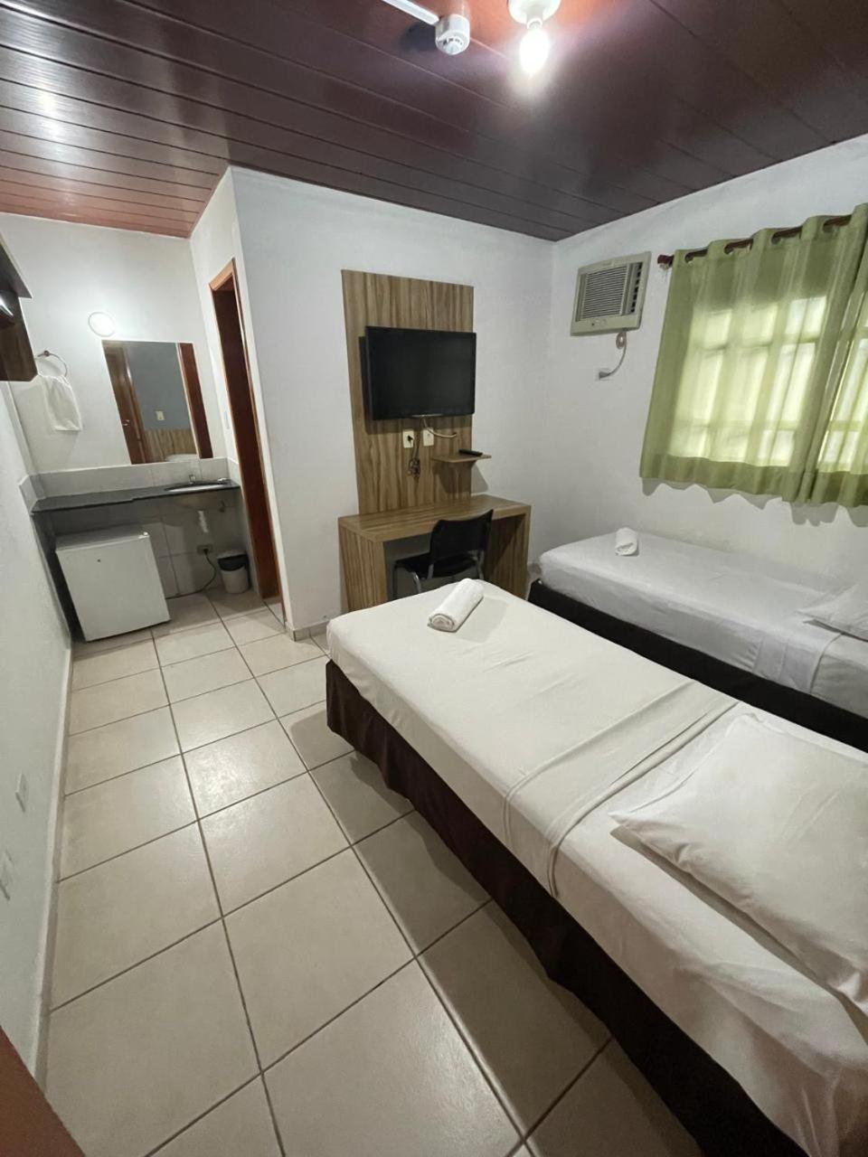 Cr Hotel Bueno - Antigo Hotel Serras De Goyaz Goiania Ngoại thất bức ảnh A room at the hotel