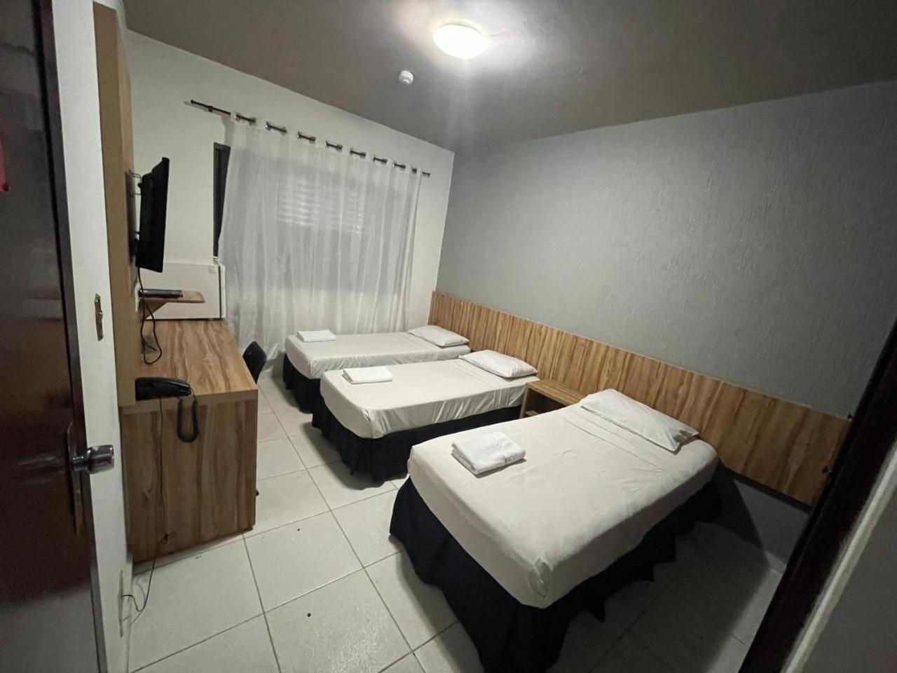 Cr Hotel Bueno - Antigo Hotel Serras De Goyaz Goiania Ngoại thất bức ảnh A room at a motel in Brazil