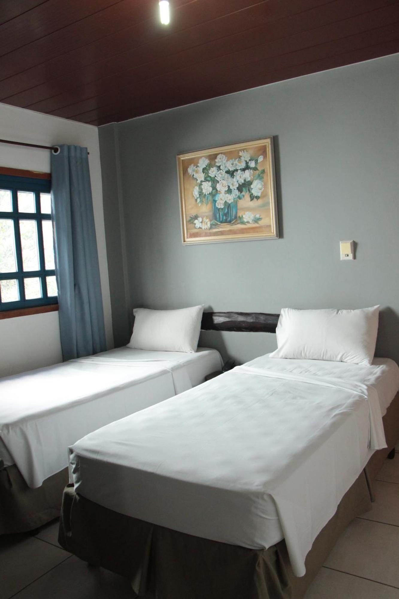 Cr Hotel Bueno - Antigo Hotel Serras De Goyaz Goiania Ngoại thất bức ảnh A room at the hotel