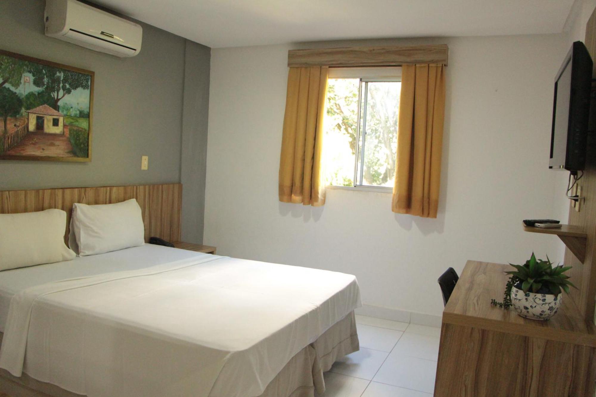 Cr Hotel Bueno - Antigo Hotel Serras De Goyaz Goiania Ngoại thất bức ảnh A room at the hotel