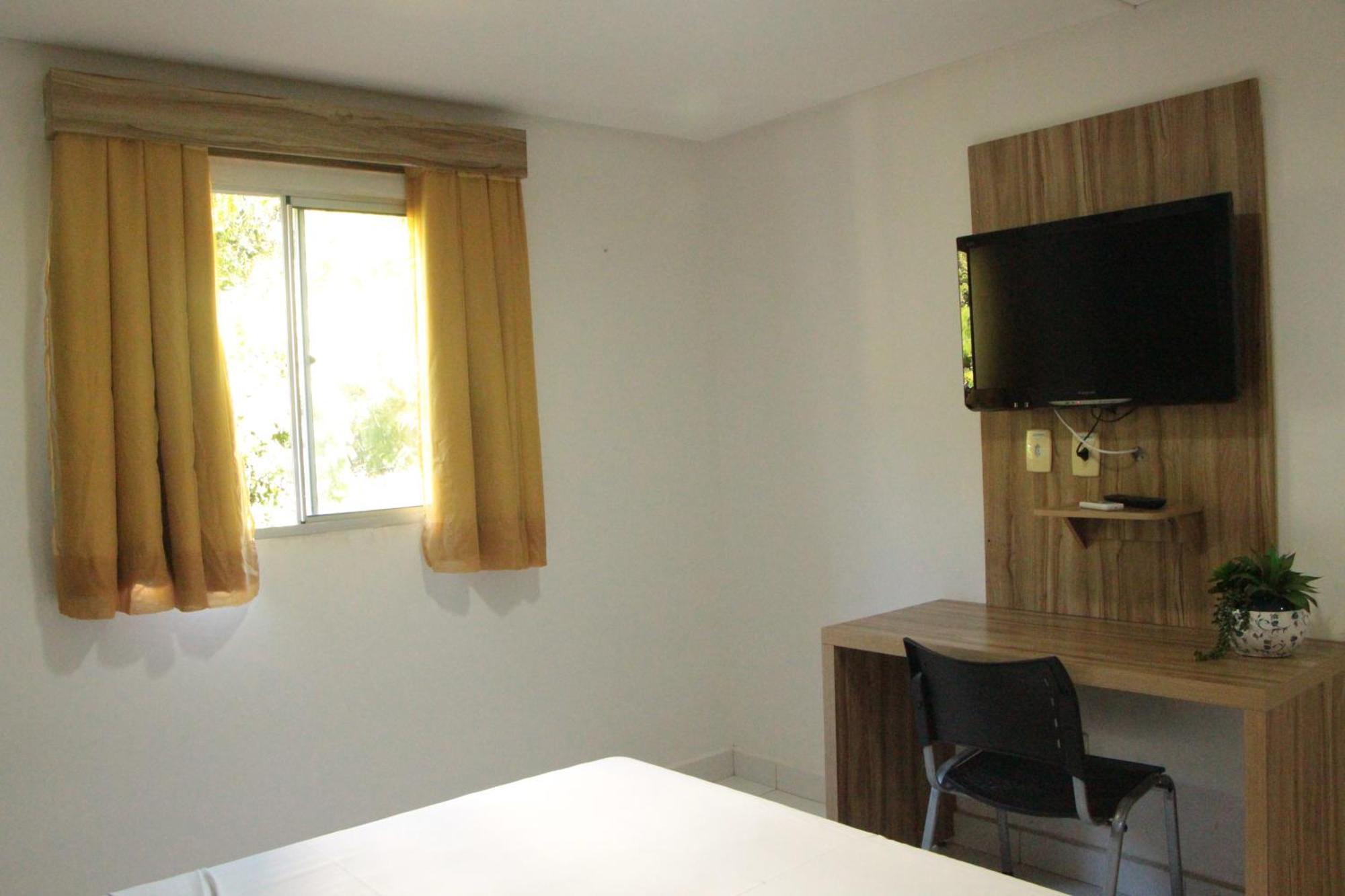 Cr Hotel Bueno - Antigo Hotel Serras De Goyaz Goiania Ngoại thất bức ảnh A room at the hotel